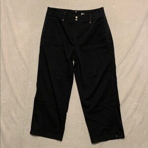 CHICOS capris black size 1.5